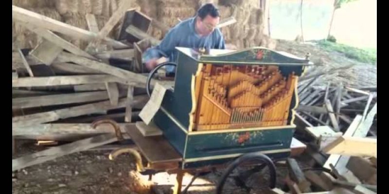 Smooth Criminal M.Jackson à l’orgue de barbarie