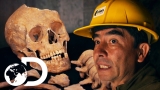 Shocking Artifacts And Human Remains Found In 2000 Year Old Pyramid