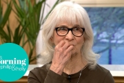 Woman Who Can’t Feel Pain Eats One of the Hottest Chillies